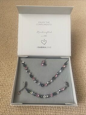 Sabika Pink & Gray Crystal Bracelet, Earrings and Necklace Set